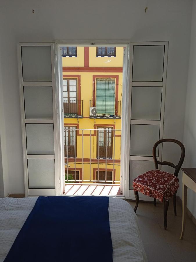 Apartamento Casco Antiguo Exterior Unico En Segunda Planta En Un Edificio De De Dos Plantas Sevilha Exterior foto